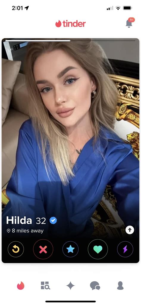 What is going on with this? : r/Tinder