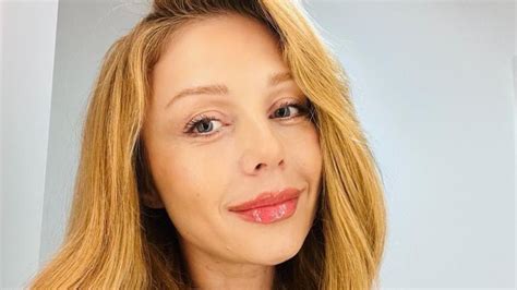 Тина Кароль показала свой завтрак – фото певицы без макияжа Showbiz