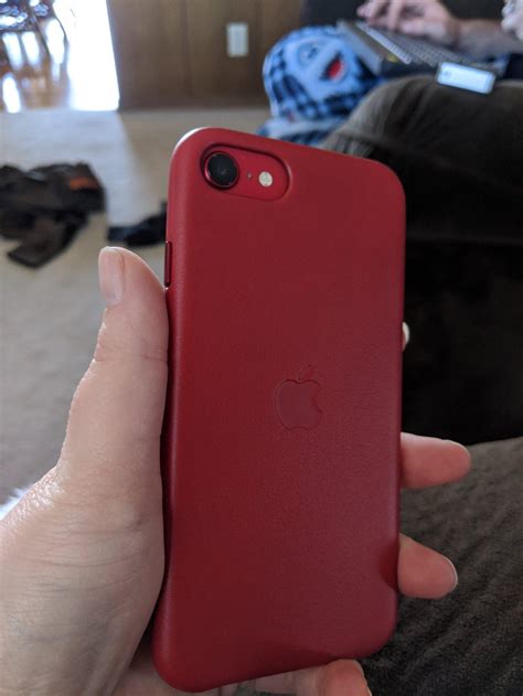 Here is the pretty red with the red leather case. : r/iphoneSE2