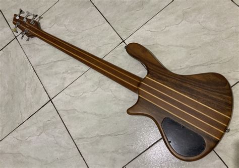 Washburn Taurus T25