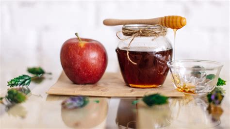 Ring In A Sweet Rosh Hashanah With A Honey Tasting Flight