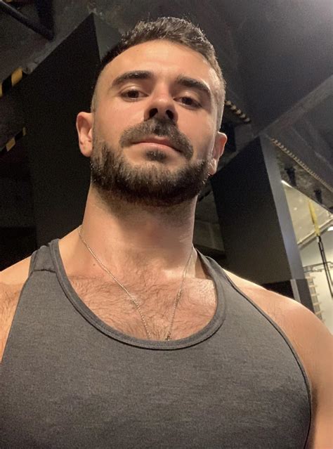 Gym rat 😛 : r/gaybrosgonemild