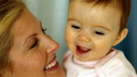 Wie man Stomatitis bei einem Kind 1 Jahr behandeln