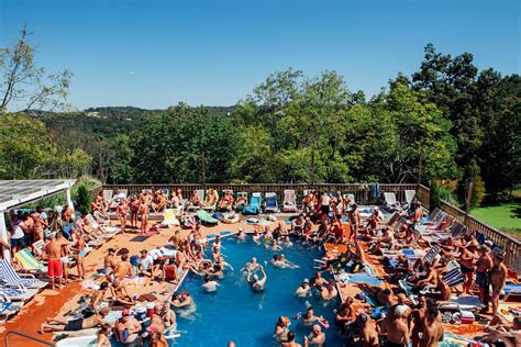 The swimming pool at Roseland – Chris Glass