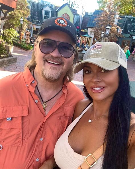 Kiki Reese - Kiki Reese added a new photo.