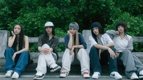 NewJeans all members in 'How Sweet' Album Shoot 4K wallpaper download