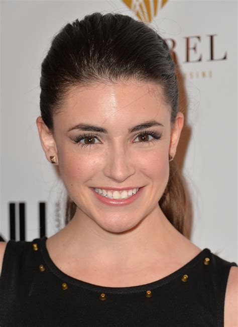 Daniela Bobadilla Net Worth - Wiki, Age, Weight and Height
