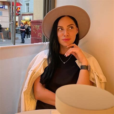 Юлия Полякова (@juliapolyakowa) • Threads, Say more