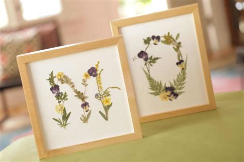 15 Crafts Made with Dried Flowers