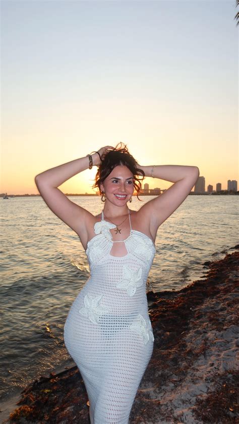 Emely Hernandez (@emelylhernandez) • Instagram photos and videos