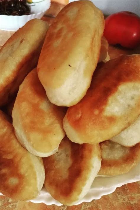 Пирожки с капустой: они станут вашими любимчиками | Идеи для блюд ...