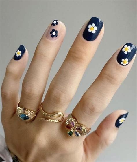 60+ Easy Summer Nail Art Designs | Chic nails, Nail art designs, Nail art