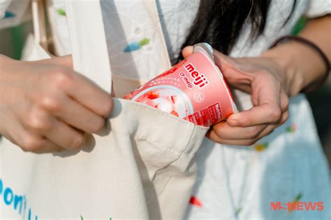 Meiji Yoghurt Has A Fresh New Look, Snack To Win Tote Bags & Smart Blenders