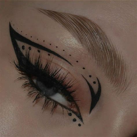фф с Дракеном | No eyeliner makeup, Makeup eyeliner, Eye makeup art