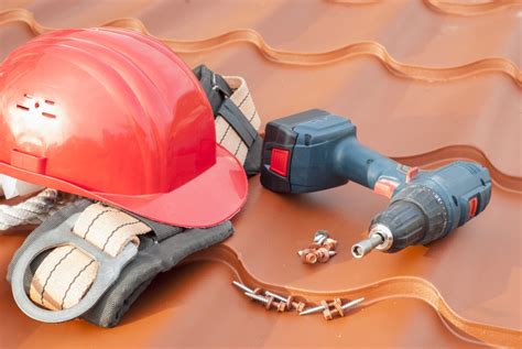 Bricoler sans se blesser : 5 conseils sur les précautions à prendre ...