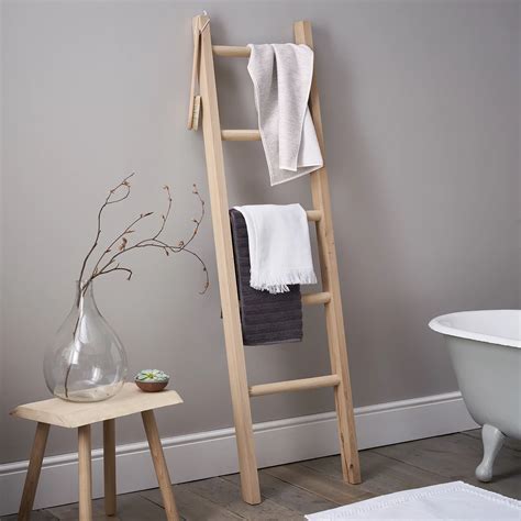 Стильная лестница для полотенец - COLLECTION-DESIGN.RU