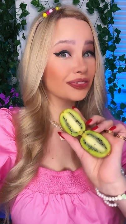 А какой у тебя любимый фрукт? / Как сделать зайчика из киви /Лайфхак ...
