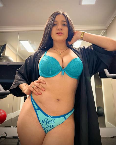 Dany Villalobos - Una mujer sexy también tiene principios...