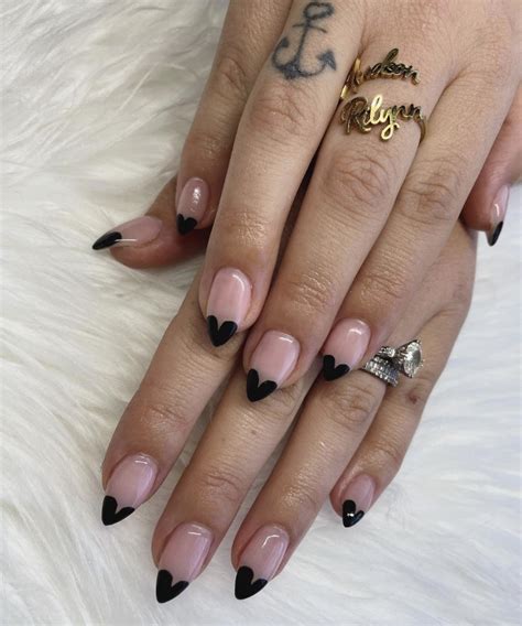 45 Black Valentine's Day Nail Designs for Edgy Elegance!