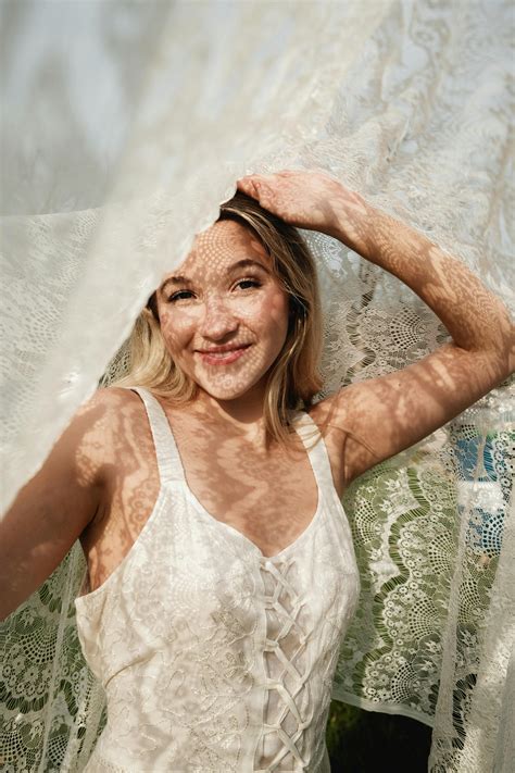 Wide+Hip+Women+And+Big+Booties Photos, Download The BEST Free Wide+Hip