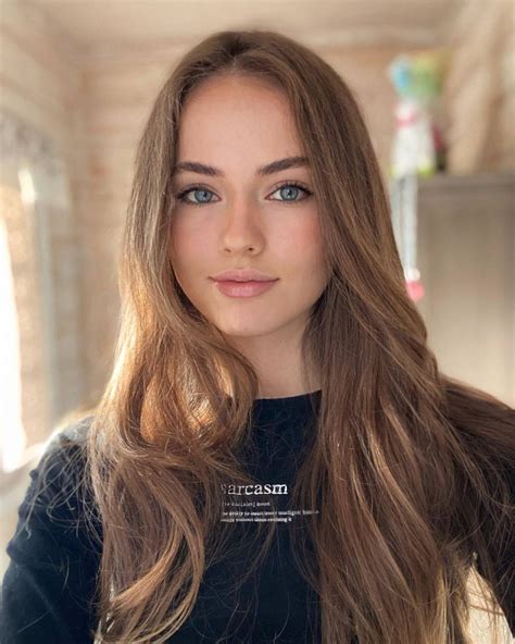 Kristina Pimenova 04/18/2023 • CelebMafia