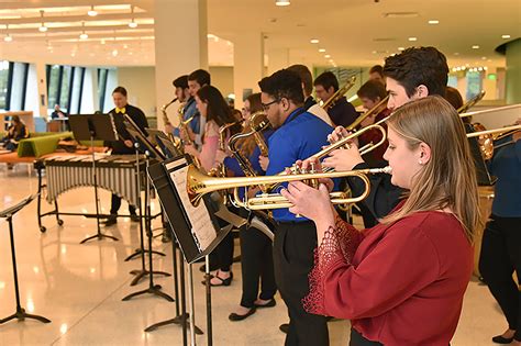 Internationally touring saxophonist to join college jazz groups for concert