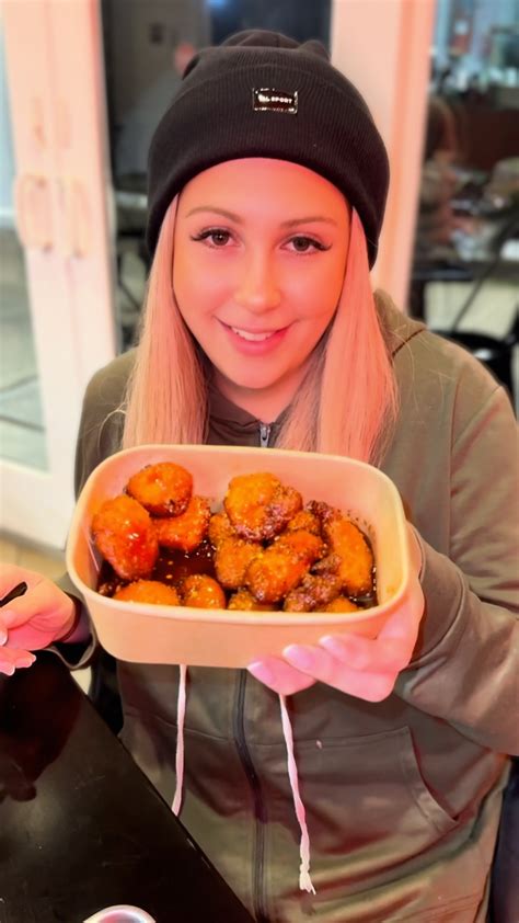 Ari & Julie | Kosher Food Bloggers | 🍔GIVEAWAY ALERT🍔 If you’ve been