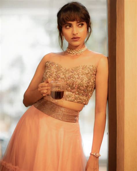 Aysha Photos: Find Latest HD Images, Pictures, Stills & Pics - Filmibeat