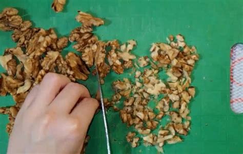 Пирог с яблоками из песочного теста с грецкими орехами. Пошагово с фото ...