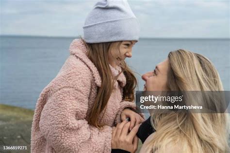 306 Hanna Mama Stock Photos, High-Res Pictures, and Images - Getty Images