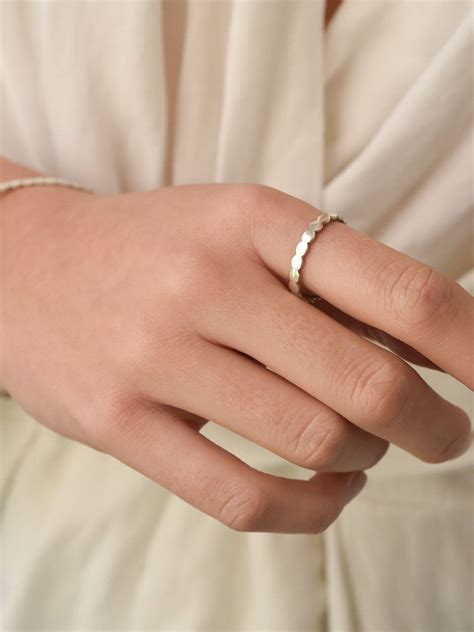 Feiner Ring aus 100% recyceltem Sterling Silber | grundstoff.net