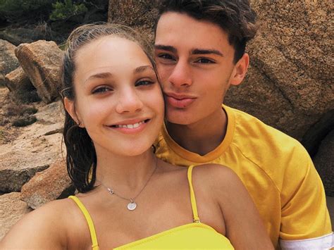 Maddie Ziegler Boyfriend: Details on Dance Moms Star's Romance With ...