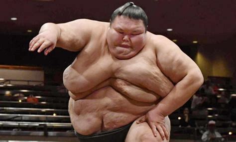 Biggest Sumo Wrestlers Ever - Who Makes It into Top 10 Heaviest