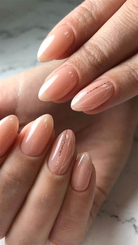 Нюд с акцентом | Unhas redondas, Unhas de gel, Unha