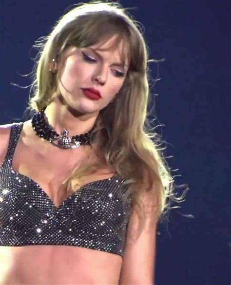 Taylor Swift | Photos of taylor swift, Long live taylor swift, Taylor