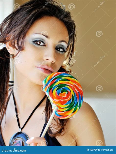 Lollypop Sexy Della Caramella Fotografia Stock - Immagine di femmina