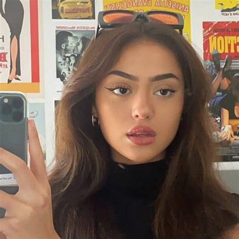Pansexual Flag, Young Leonardo Dicaprio, Florence Pugh, Aesthetic Women ...