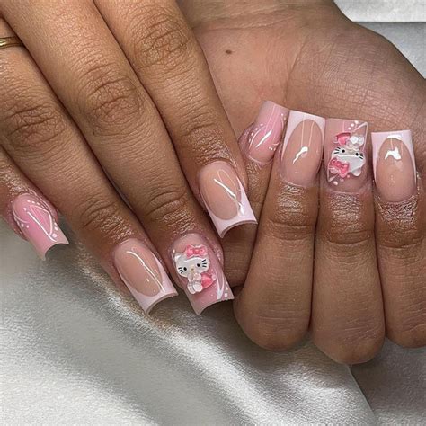Ставим лайк: 10 модных розовых маникюров с Hello Kitty 🎀 | theGirl