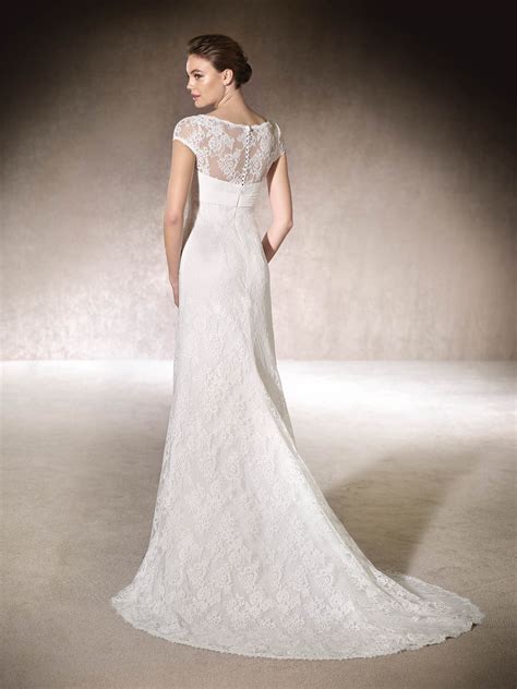 marzo (St. Patrick) | PreOwned Wedding Dresses