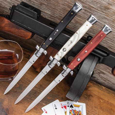 Stiletto knife bans are being challenged by collectors in several states 30