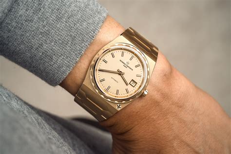 Vacheron Constantin 222 Historiques Watch Review, Price, Where To Buy ...