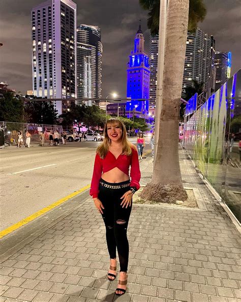 molly 🌻 (@molly_garcia) • Instagram photos and videos