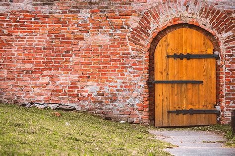 Old Wooden Door In Castle Wall Texture Rust History Photo Background ...
