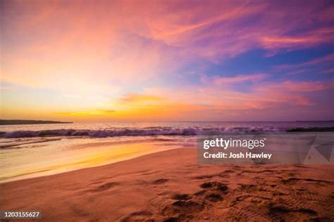 golden sunset sky stock  high res pictures  images