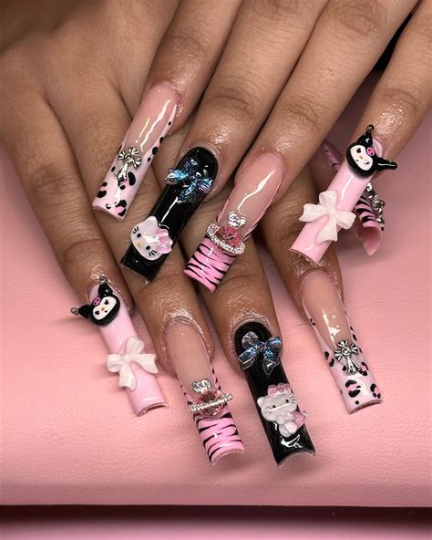 23+ Cutest Hello Kitty Nails For 2024 - DrExplains