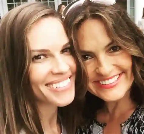 Hottest Women Celebrity’s Unexpected Friendship: A Hollywood Surprise - cmx50oj