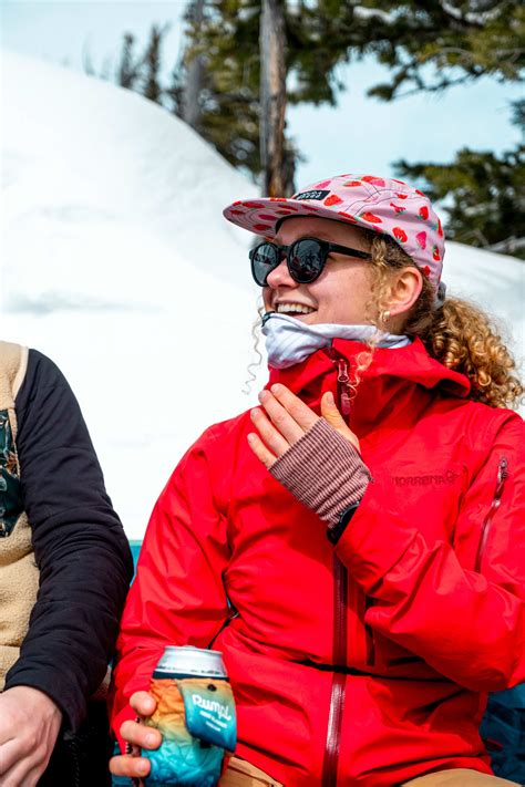 What Is Après Ski? Everything You Need To Know - Powder