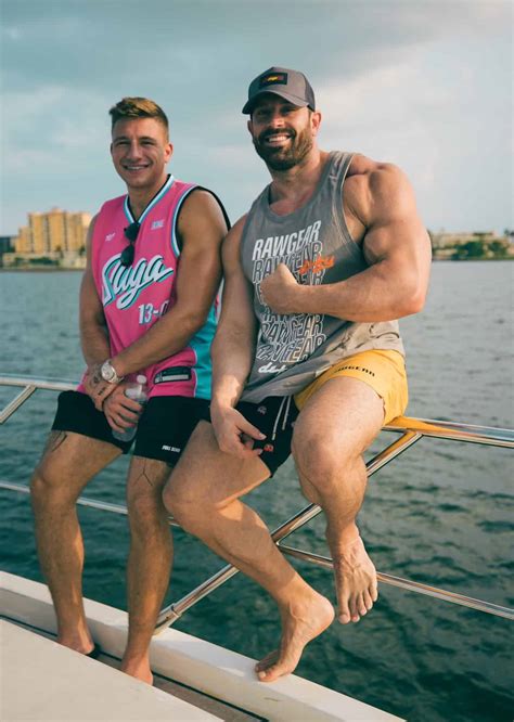 What does Bradley Martyn smoke? - Kushy Dreams