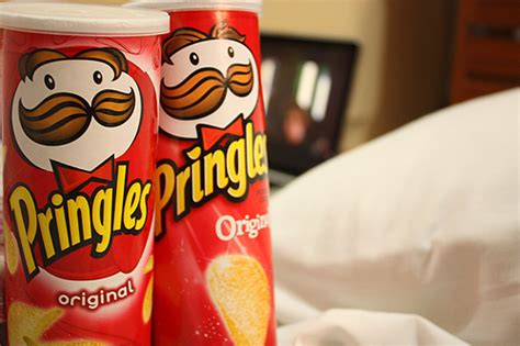 Фото Упаковки чипсов 'Pringels / Принглс'