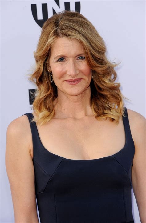 Laura Dern - HawtCelebs